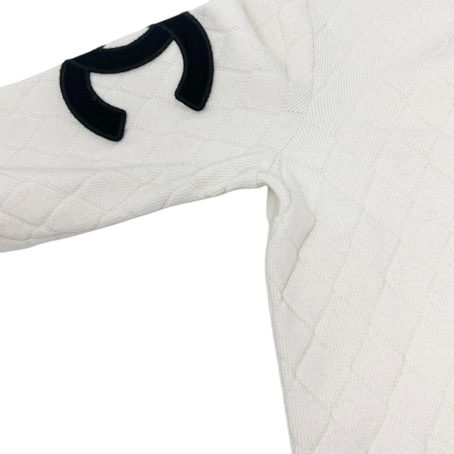 CHANEL Vintage 05A CC Logo Cambon Quilted Cashmere Knit Sweater Top #40 Cream