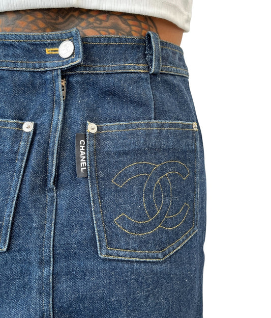 CHANEL Vintage 96P CC Mark Logo Denim Skirt #36 Dark Blue Yellow Cotton