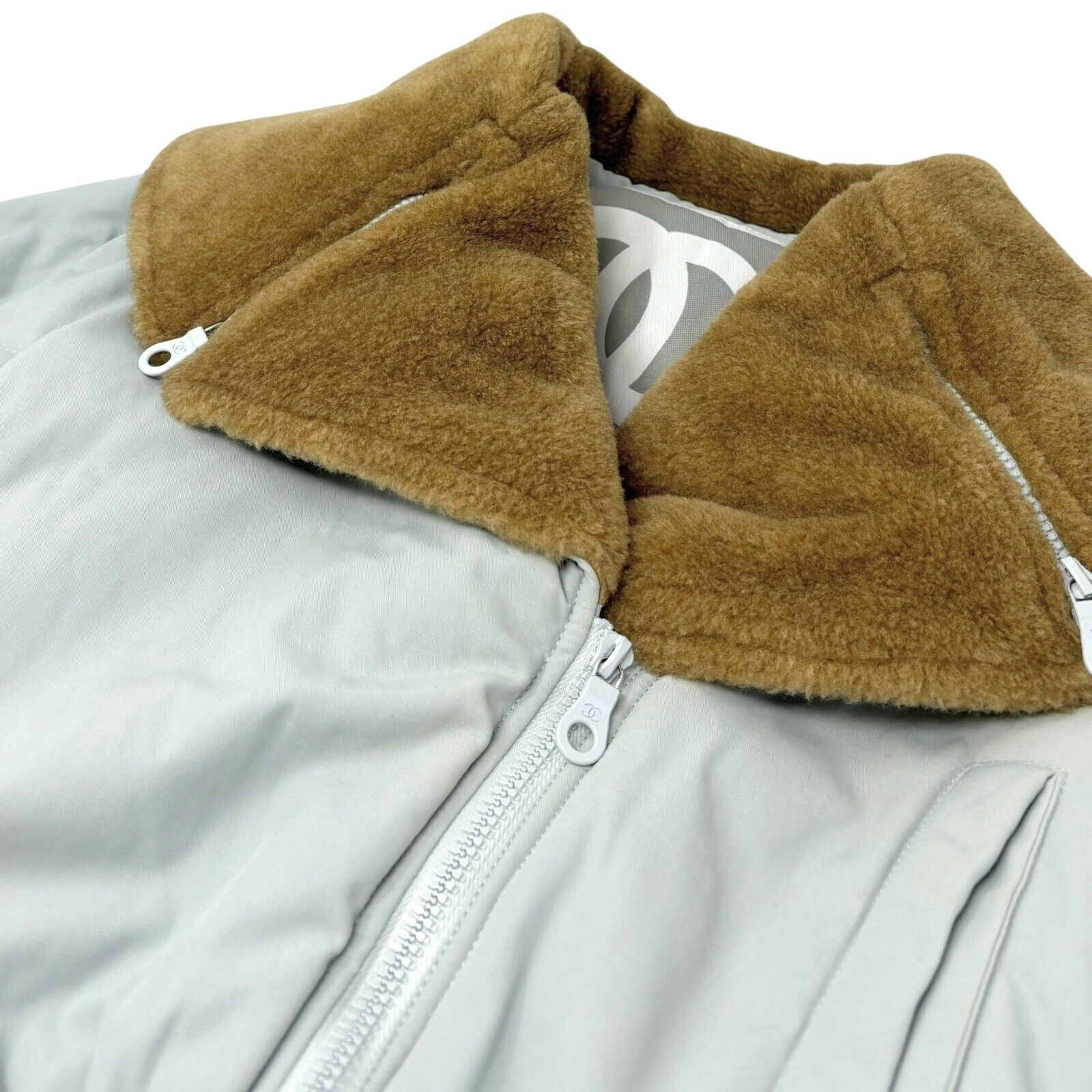 CHANEL Sport Vintage 01A CC Mark Logo Puffer Jacket Blue Cream Polyamide Fur