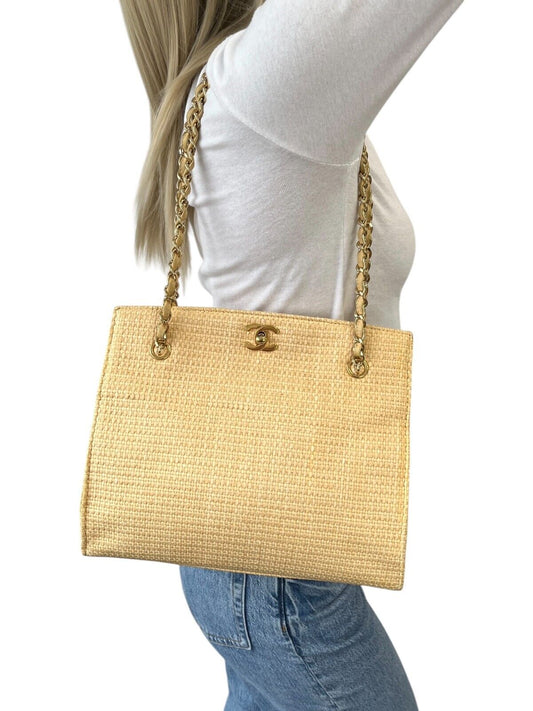 CHANEL Vintage 90s CC Logo Chain Shoulder Bag Cream Gold Straw