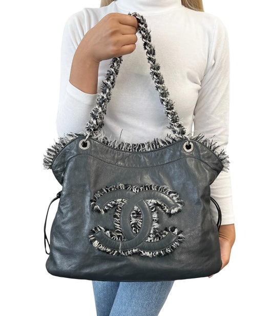 CHANEL Vintage CC Big Logo Funny Tweed Bon Bon Lambskin Shoulder Bag Gray Chain