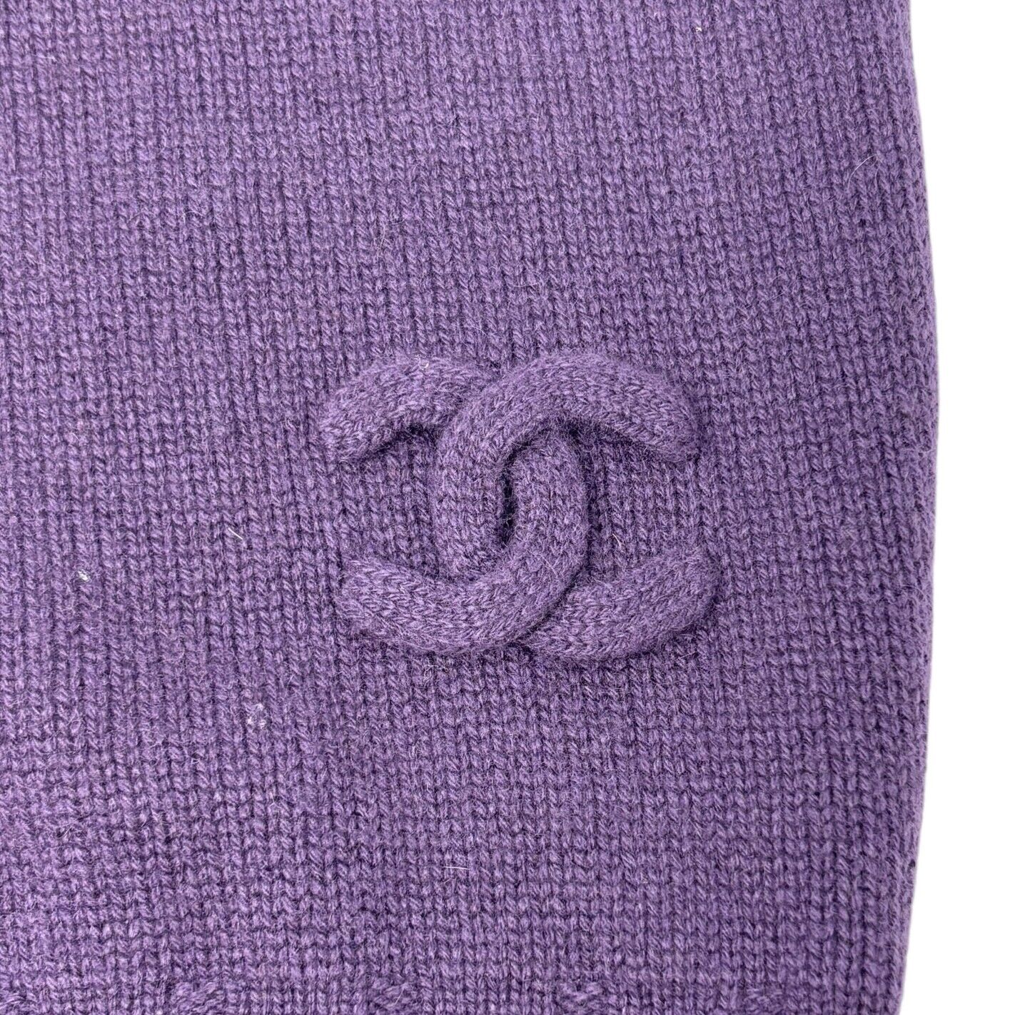 CHANEL Vintage P44576 CC Logo Sweater Top #34 Pullover Purple Cashmere