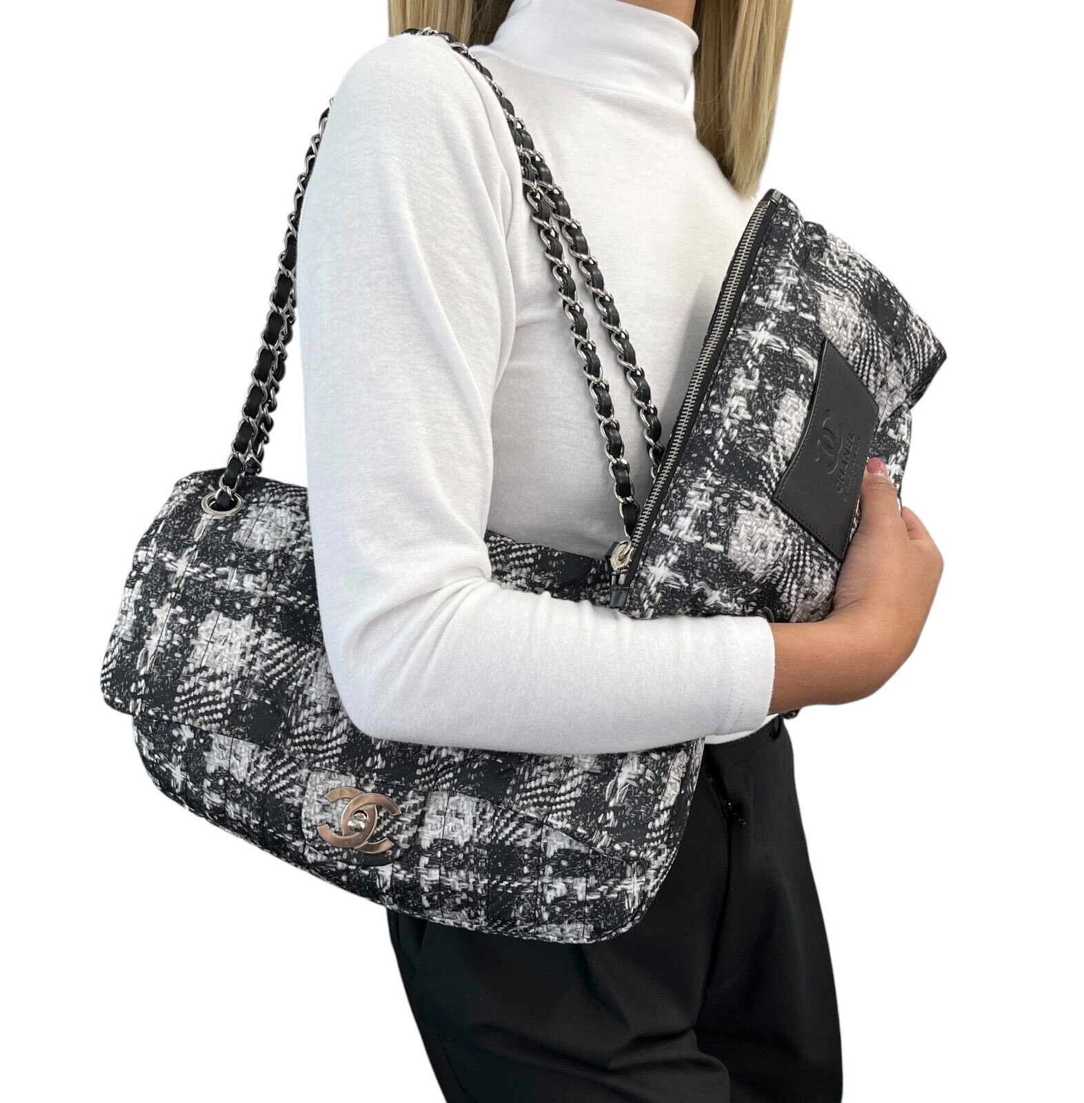 CHANEL Vintage CC Logo Matelasse Shoulder Bag With Pouch Black Silver Nylon