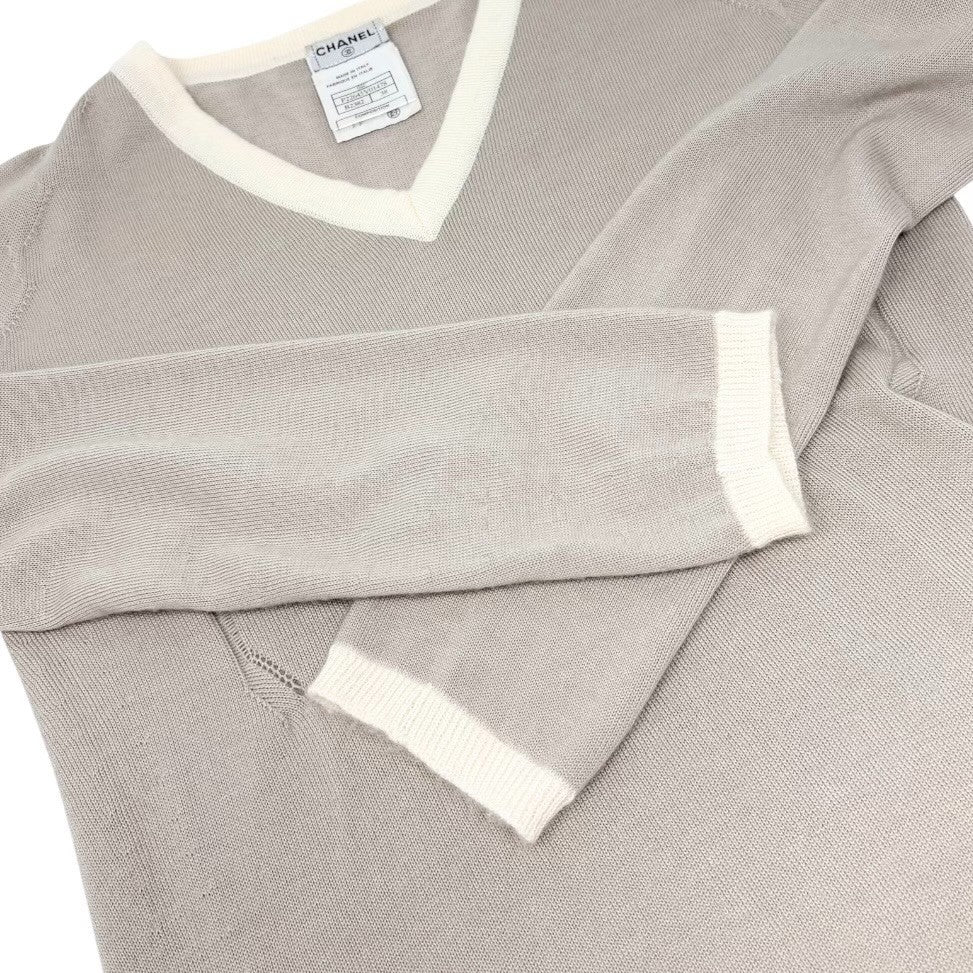 CHANEL Vintage 04C CC Logo Cashmere Knit Sweater Top #38 Beige Ivory 902362
