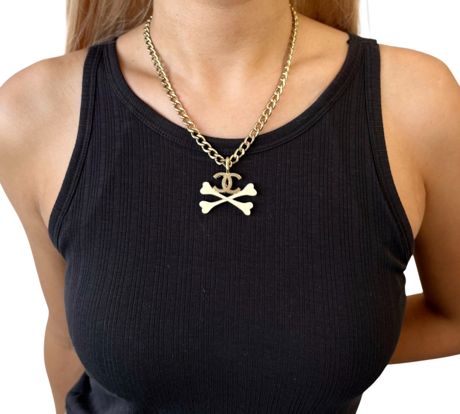 CHANEL Vintage 03P CC Mark Logo Enamel Crossbones Pendant Necklace Gold Metal