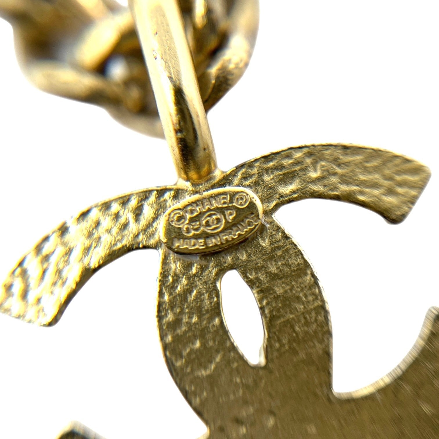 CHANEL Vintage 03P CC Mark Logo Enamel Crossbones Pendant Necklace Gold Metal