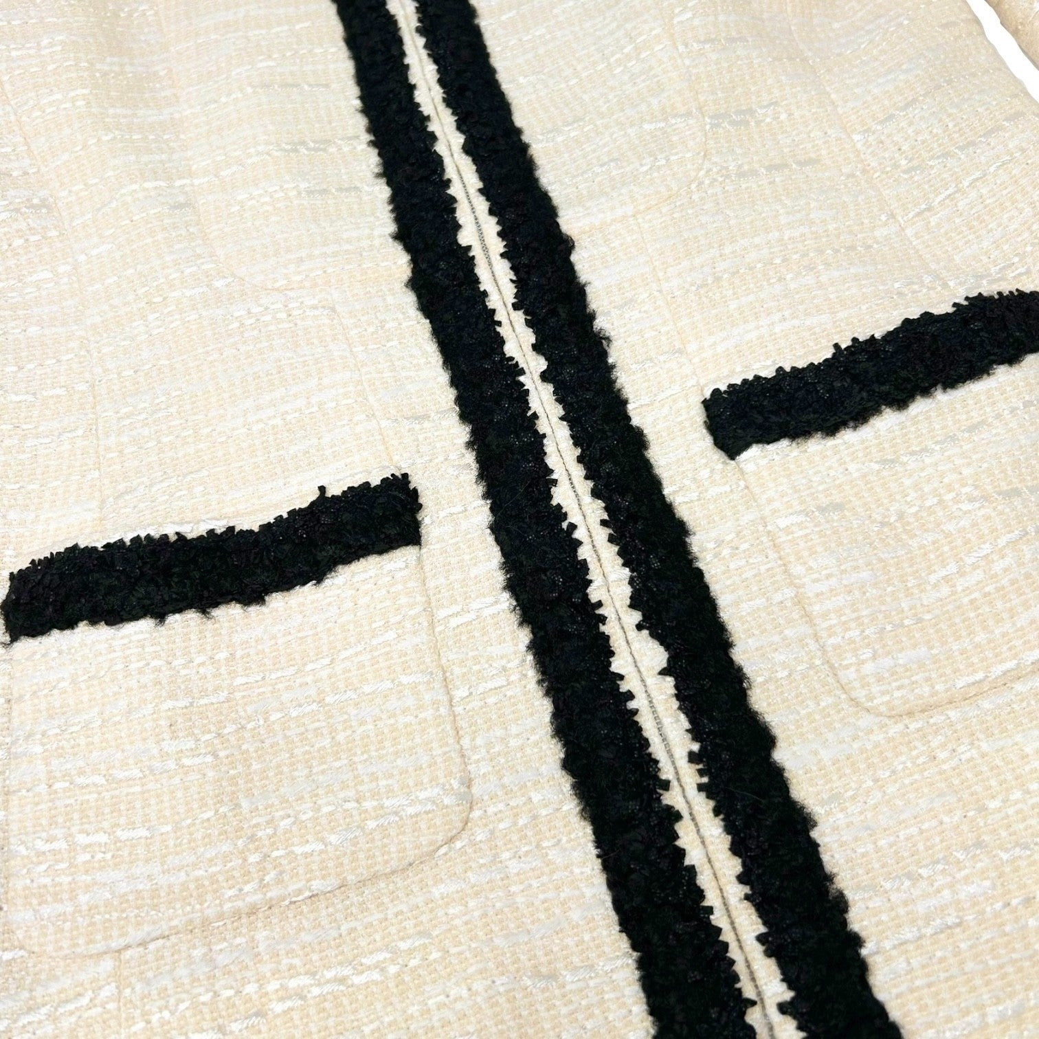 CHANEL Vintage 02P CC Logo Tweed Jacket #38 Cream Black Long Sleeve Zip Button