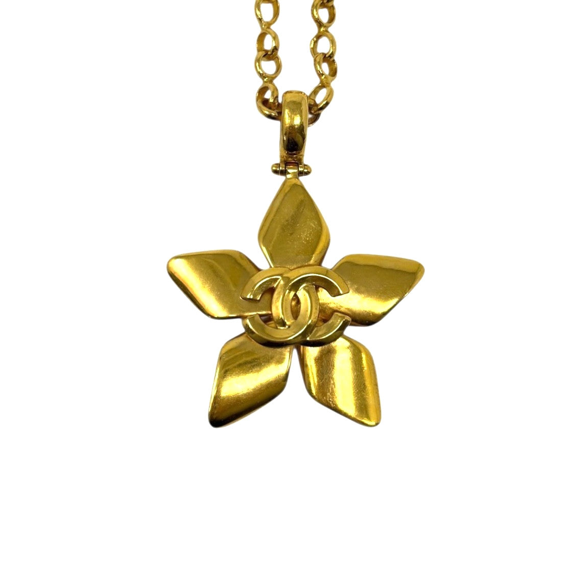 CHANEL Vintage 96P CC Metal Gold Star Floral Pendant Necklace Accessory Chain