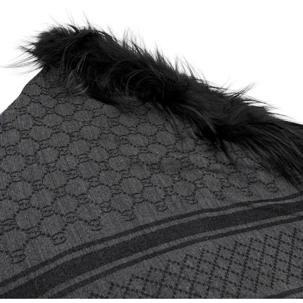 GUCCI Vintage GG Logo Monogram Fox Fur Shawl Scarf Wrap Gray Black Wool 902495