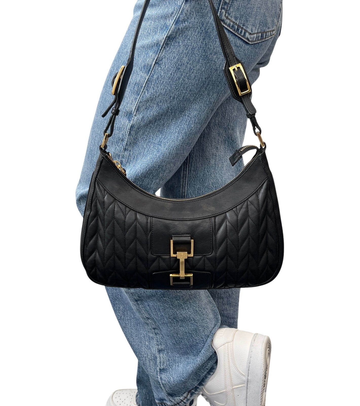 GUCCI Vintage Logo Quilted Hobo Shoulder Bag Black Gold Leather Zip 106546