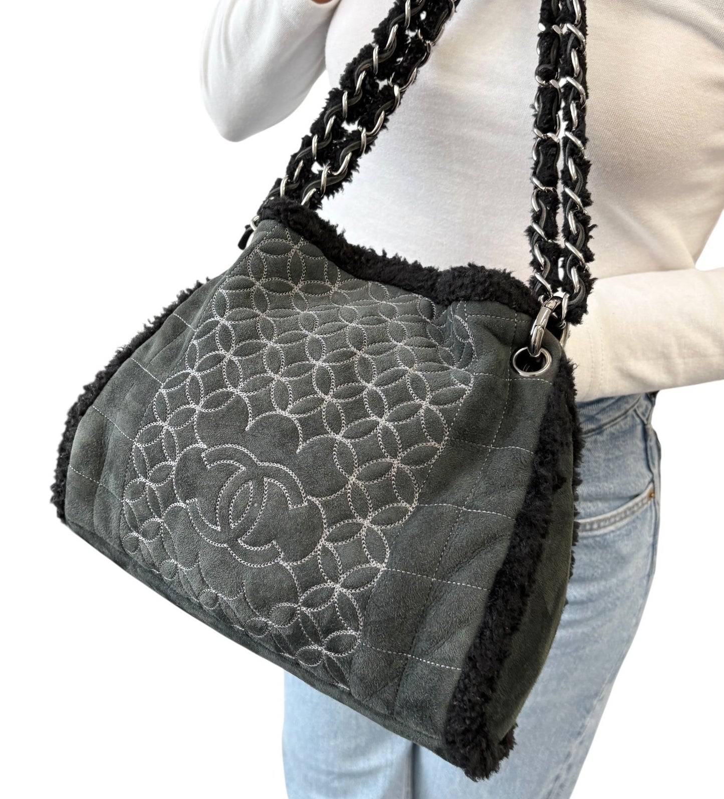CHANEL Vintage Shearling Fur Shoulder Bag Pouch Mouton Black Chain CC Suede