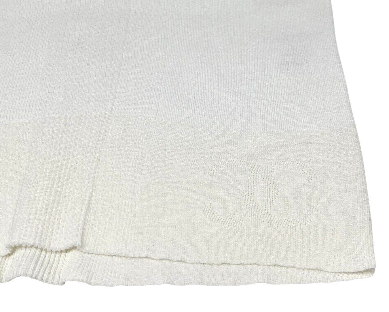 CHANEL Vintage 07P CC Logo Knit Tank #42 Camisole Rib Top White Cotton