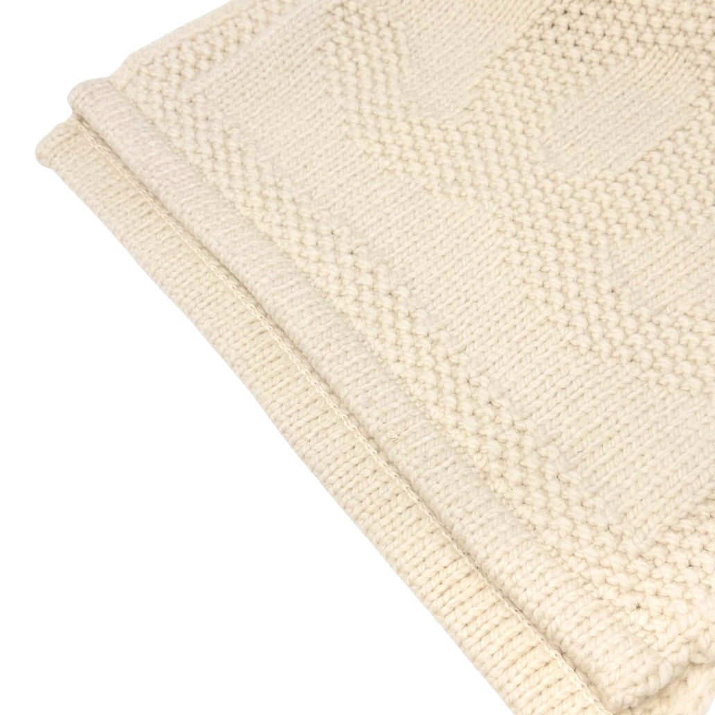 CHANEL Vintage CC Logo Knit Scarf Wrap Accessory Cream Wool Stitch