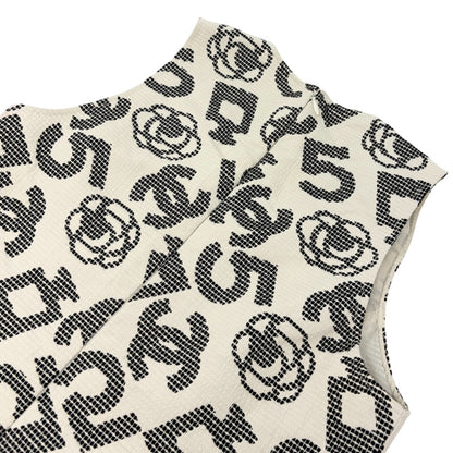 CHANEL Vintage 06P CC Camellia No.5 Print Tank Top #36 White Black Zip 902288