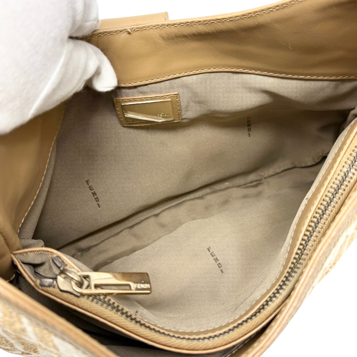 FENDI Vintage FF Logo Zucca Raffia Hobo Shoulder Bag Beige White Leather
