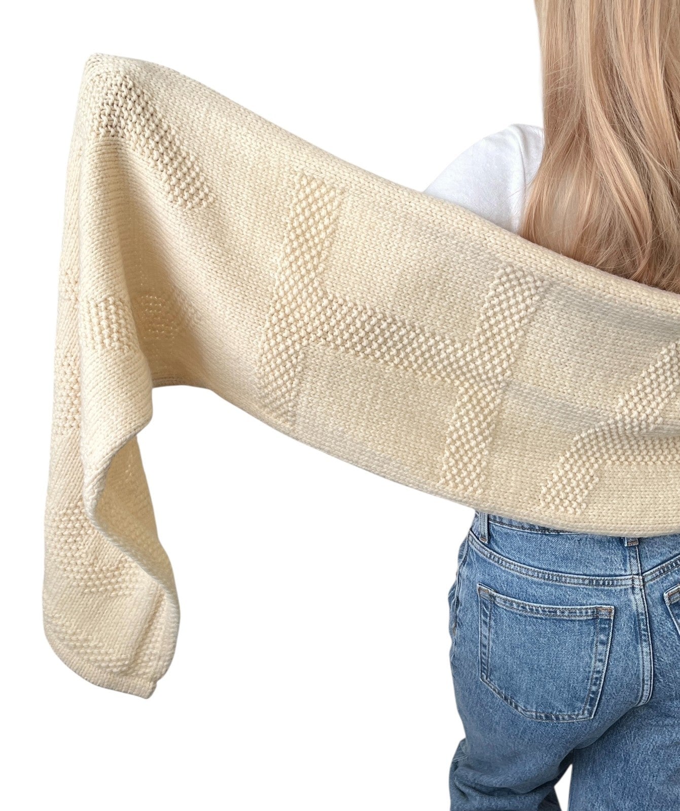 CHANEL Vintage CC Logo Knit Scarf Wrap Accessory Cream Wool Stitch