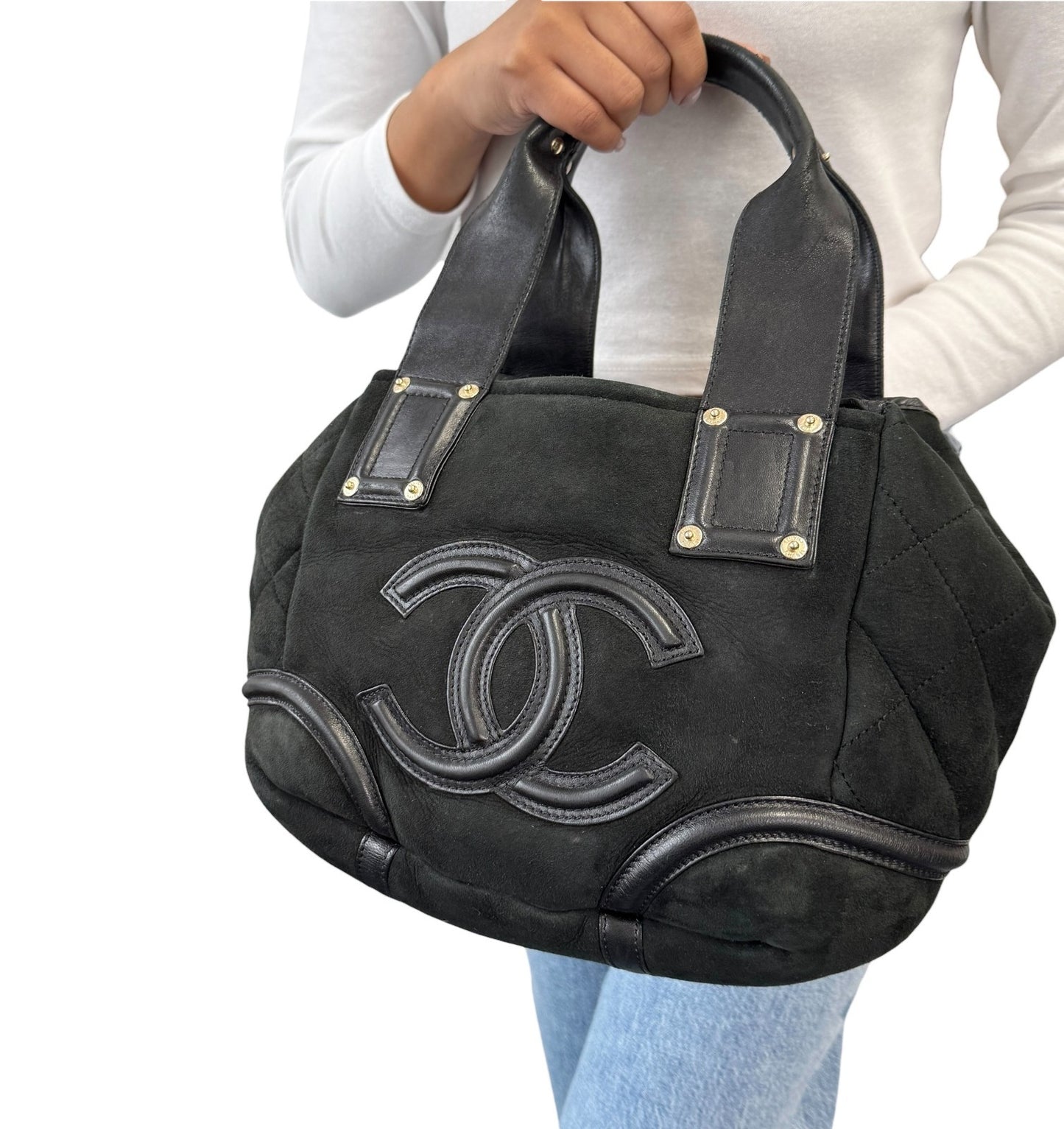 CHANEL Vintage 2006 CC Logo Shearling Tote Bag Handbag Black Gold Suede Mouton