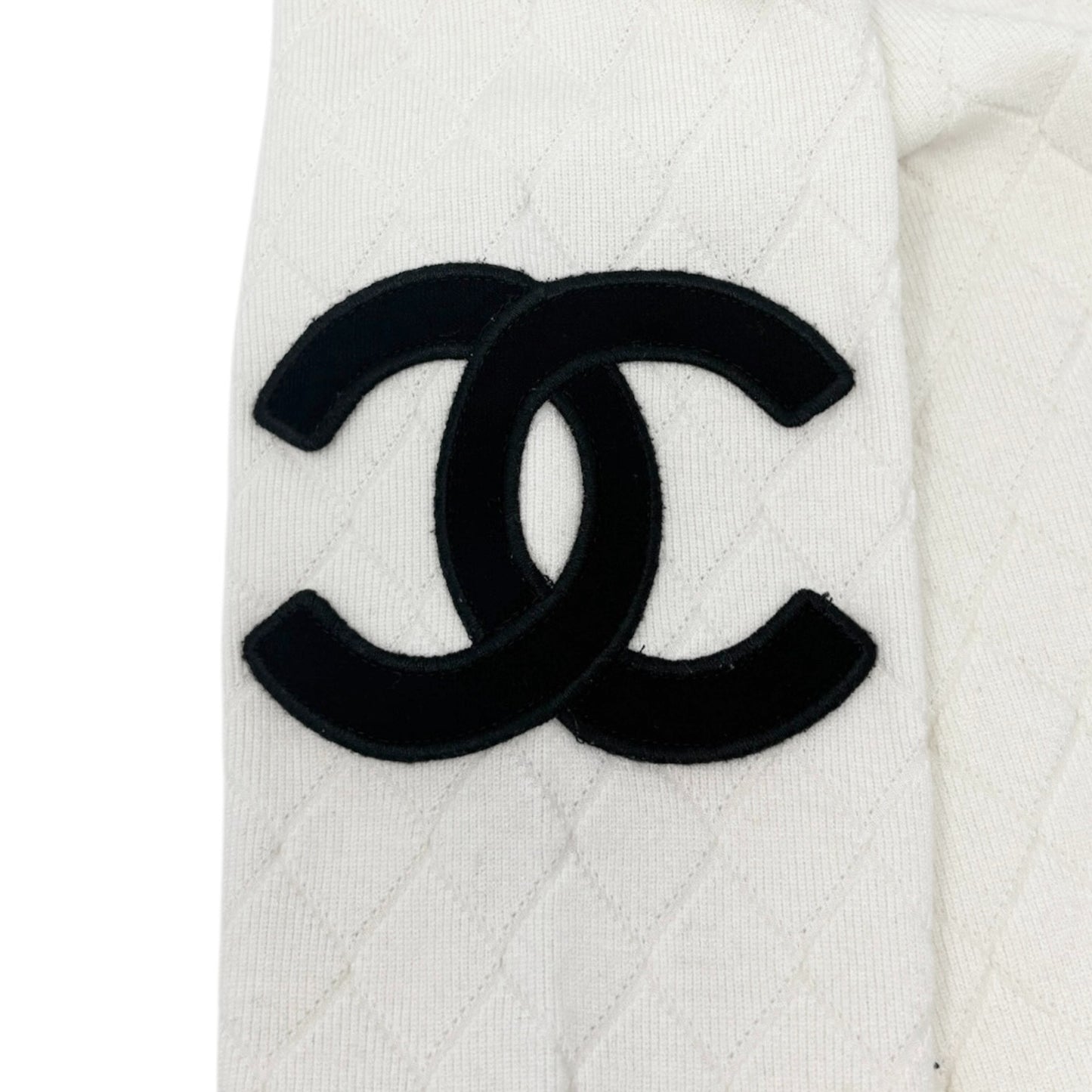CHANEL Vintage 05A CC Logo Cambon Quilted Cashmere Knit Sweater Top #40 Cream