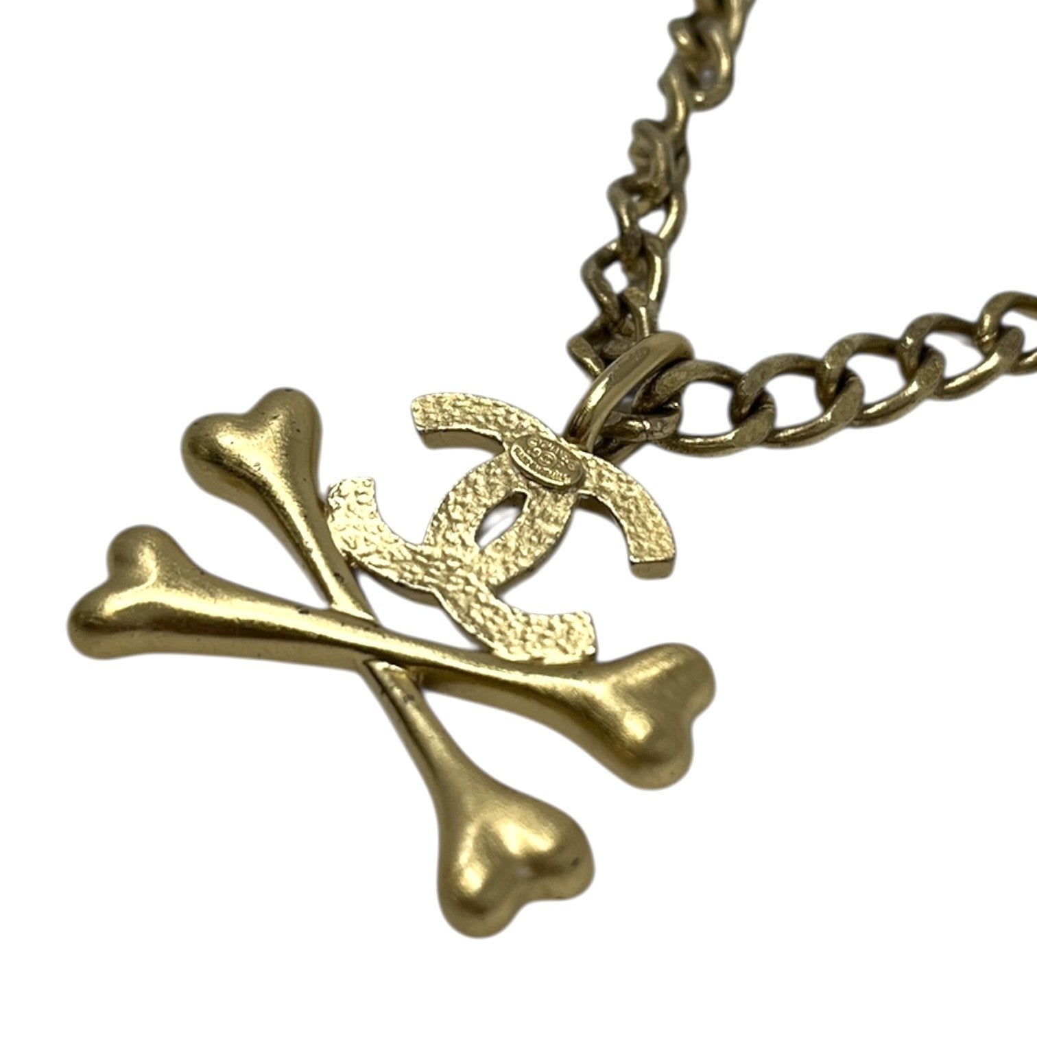 CHANEL Vintage 03P CC Mark Logo Enamel Crossbones Pendant Necklace Gold Metal