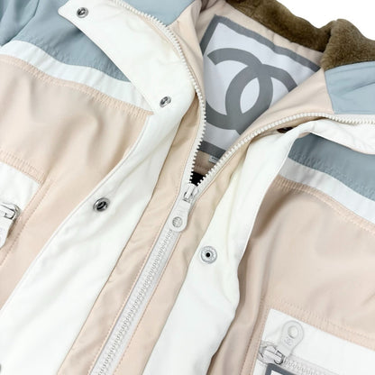 CHANEL Sport Vintage 01A CC Logo Puffer Ski Jacket Coat #38 Beige Blue 902810