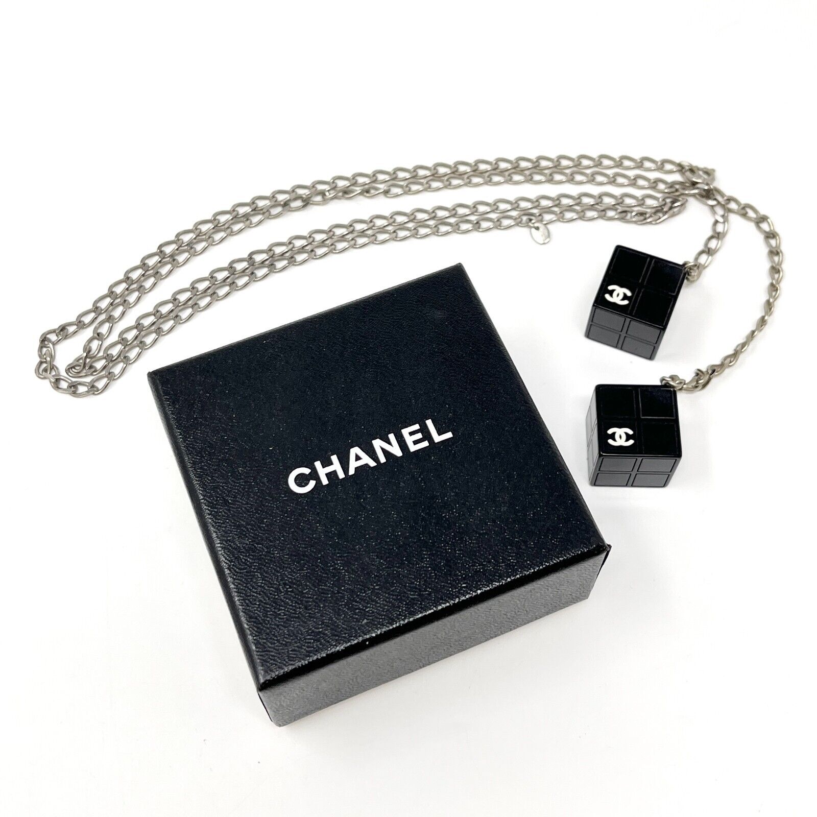 CHANEL Vintage 04S CC Logo Chain Belt Cube Dice Silver Black White Metal RankAB