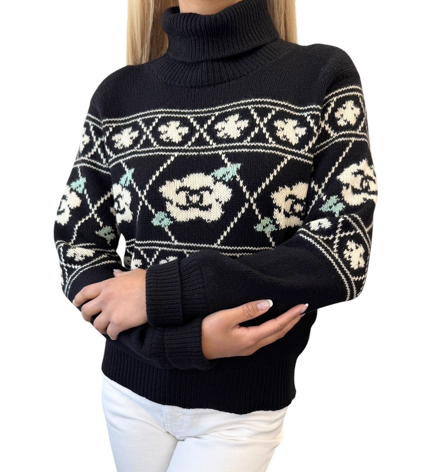 CHANEL Vintage 95A CC Logo Turtleneck Sweater Top Cashmere Black White