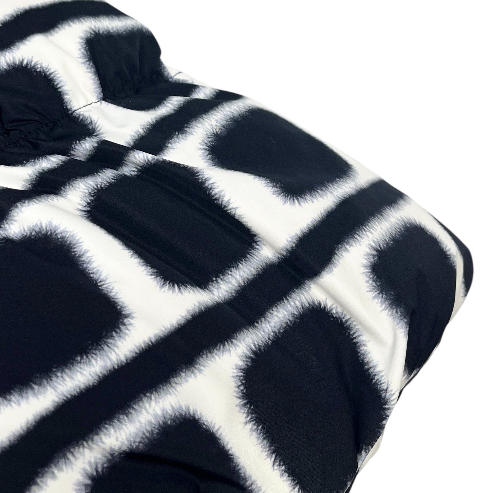 CHANEL Sport Vintage 07A CC Logo Puffer Jacket #36 Zip White Black Polyester