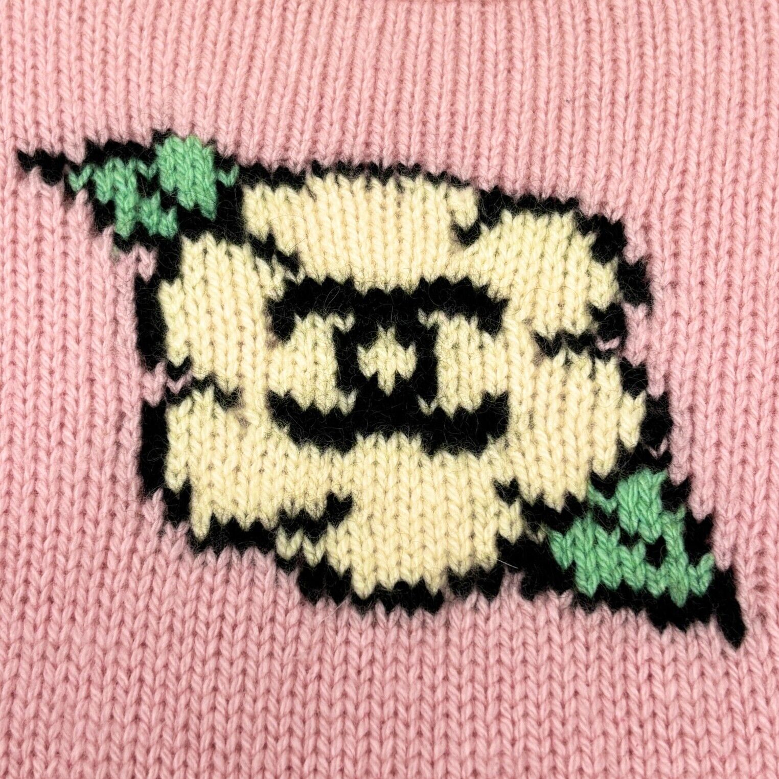 CHANEL Vintage 95A CC Logo Camellia Knit Sweater Top #42 Pink Cream Cashmere