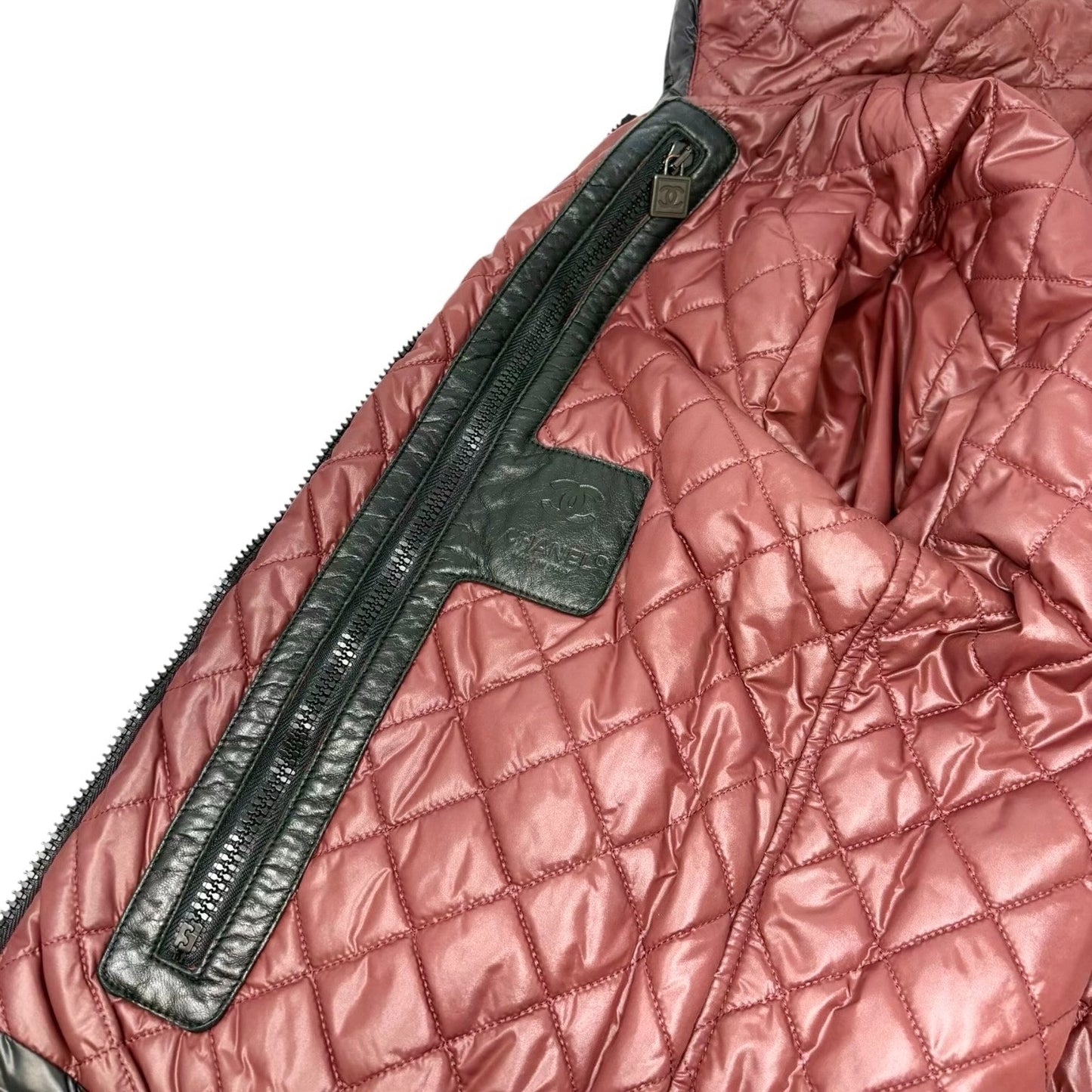 CHANEL Sport Vintage P3665 CC Logo Hoodie Zip Up Puffer Jacket #36 Red Black