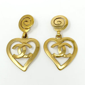 CHANEL Vintage 95P CC Logo Earrings Gold Metal Jewelry Accessory Heart RankAB