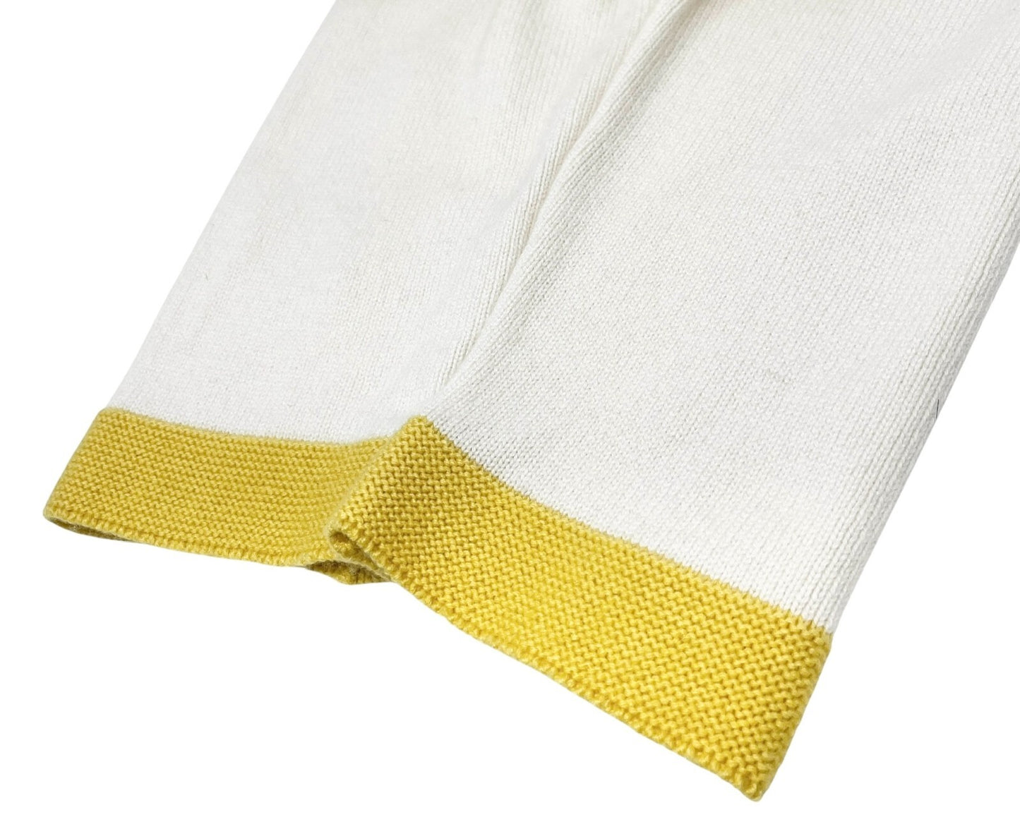 CHANEL Vintage 07P CC Logo Cardigan Sweater Top #36 Cream Yellow Cashmere