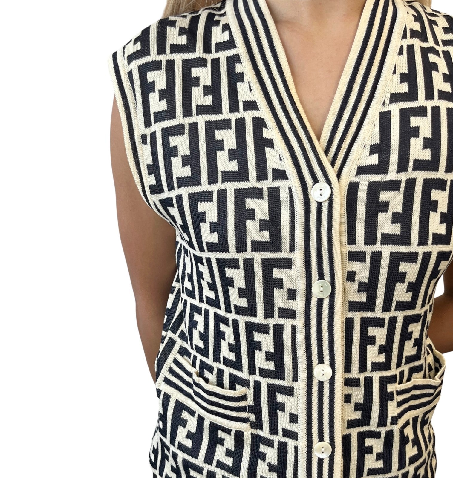 FENDI Vintage Zucca Monogram Knit Vest Cardigan Sweater #38 Cream Black Cotton