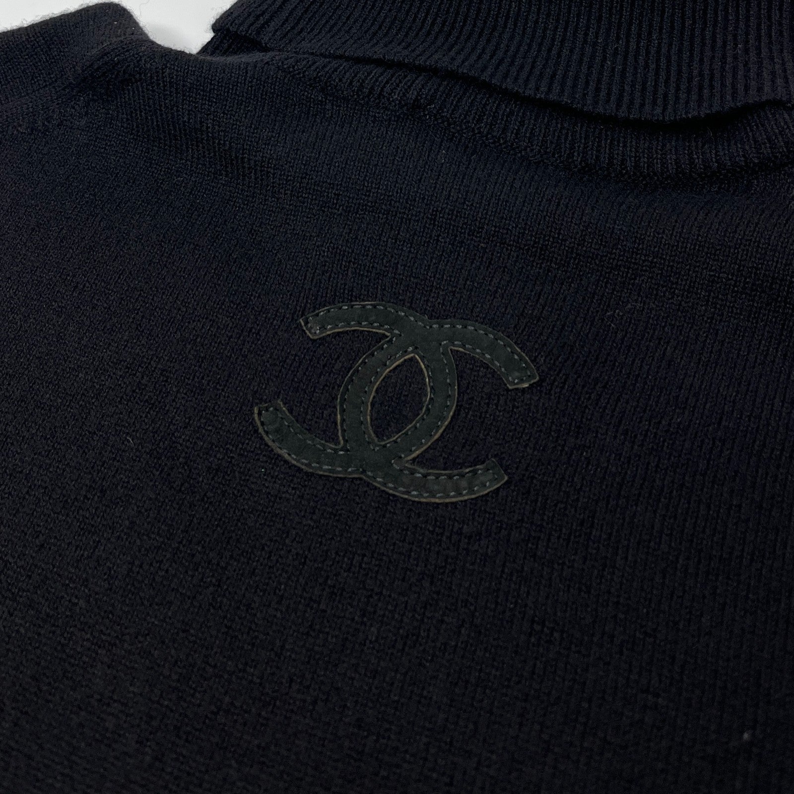 CHANEL Vintage P42169 CC Logo Turtleneck Knit Sweater Top #34 Stripe Black Wool