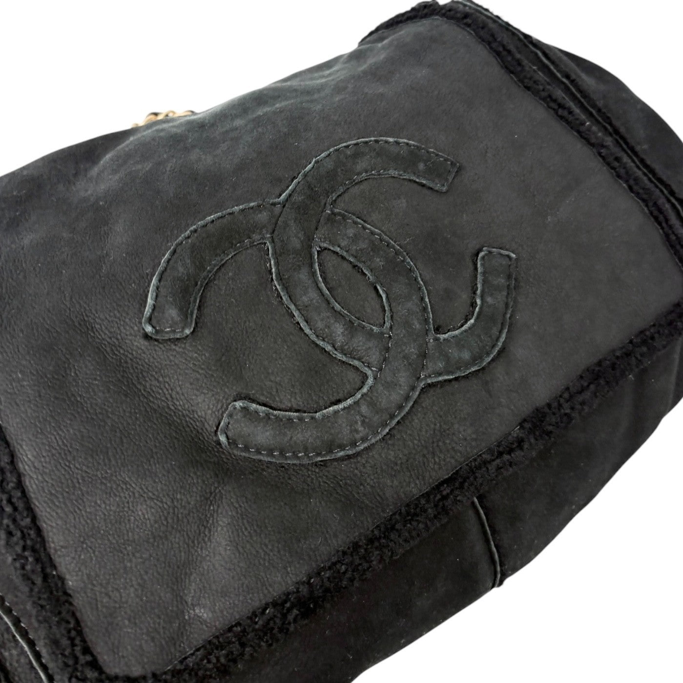 CHANEL Vintage CC Big Logo Shearling Chain Shoulder Bag Black Gold Suede Mouton
