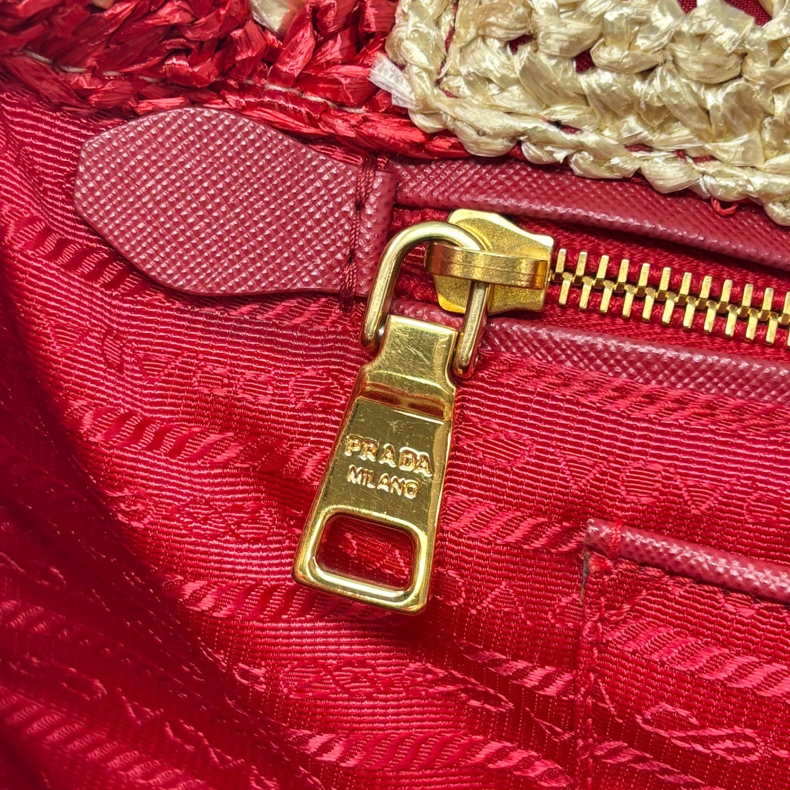 PRADA Vintage Logo Raffia Tote Bag Handbag Red Cream Gold Polyethylene