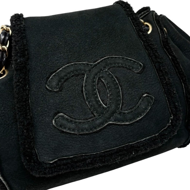 CHANEL Vintage CC Logo Mouton Chain Shoulder Bag Black Gold Suede 902831