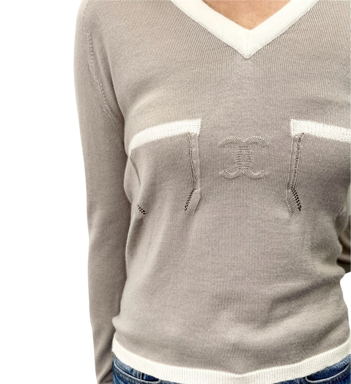 CHANEL Vintage 04C CC Logo Cashmere Knit Sweater Top #38 Beige Ivory 902362
