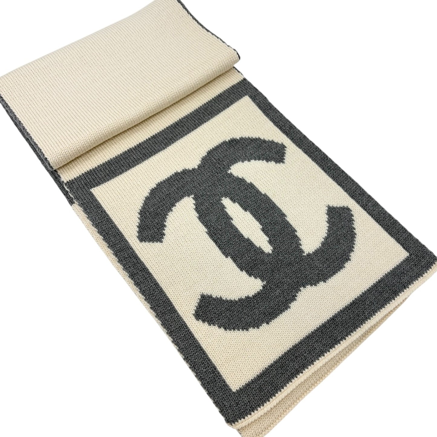 CHANEL Sport Vintage CC Big Logo Muffler Scarf Wrap Accessory Gray Cream Wool