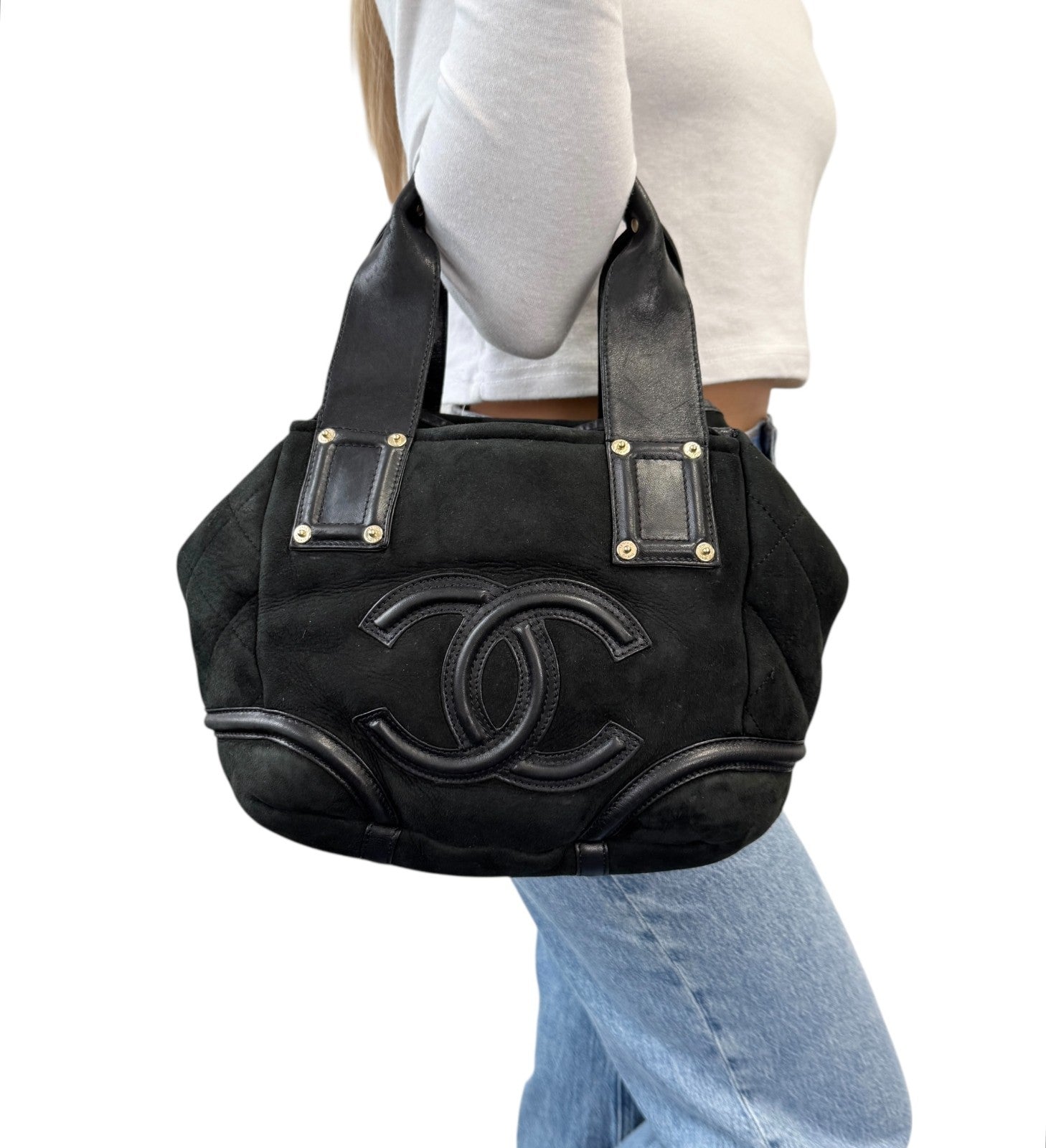 CHANEL Vintage 2006 CC Logo Shearling Tote Bag Handbag Black Gold Suede Mouton