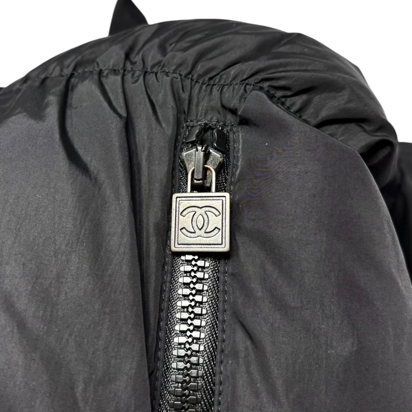 CHANEL Sport Vintage 07A Quilted Puffer Jacket Coat #38 Nylon Black White