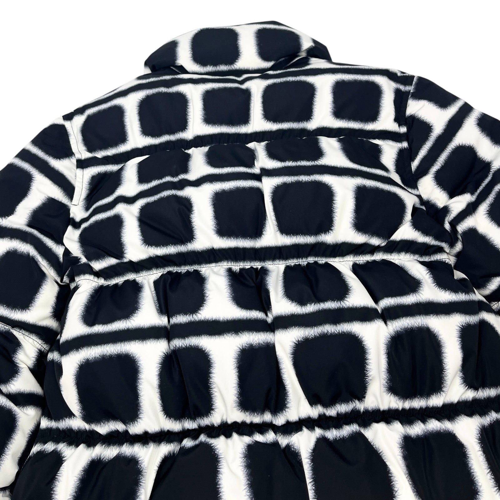 CHANEL Sport Vintage 07A CC Logo Puffer Jacket #36 Zip White Black Polyester