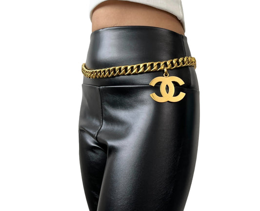 CHANEL Vintage 93P CC Logo Chain Waist Belt Accessory Gold Metal 902396