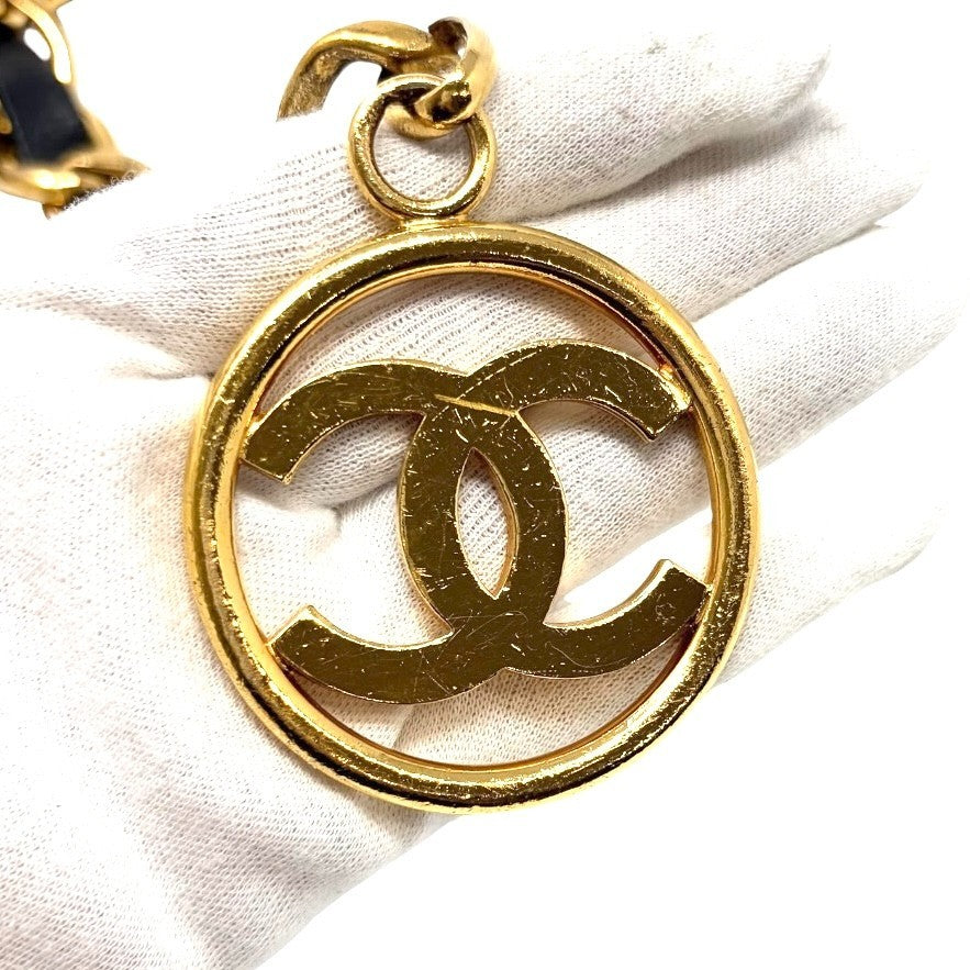 CHANEL Vintage CC Mark Logo Chain Belt Accessory Gold Black Leather Metal 902003