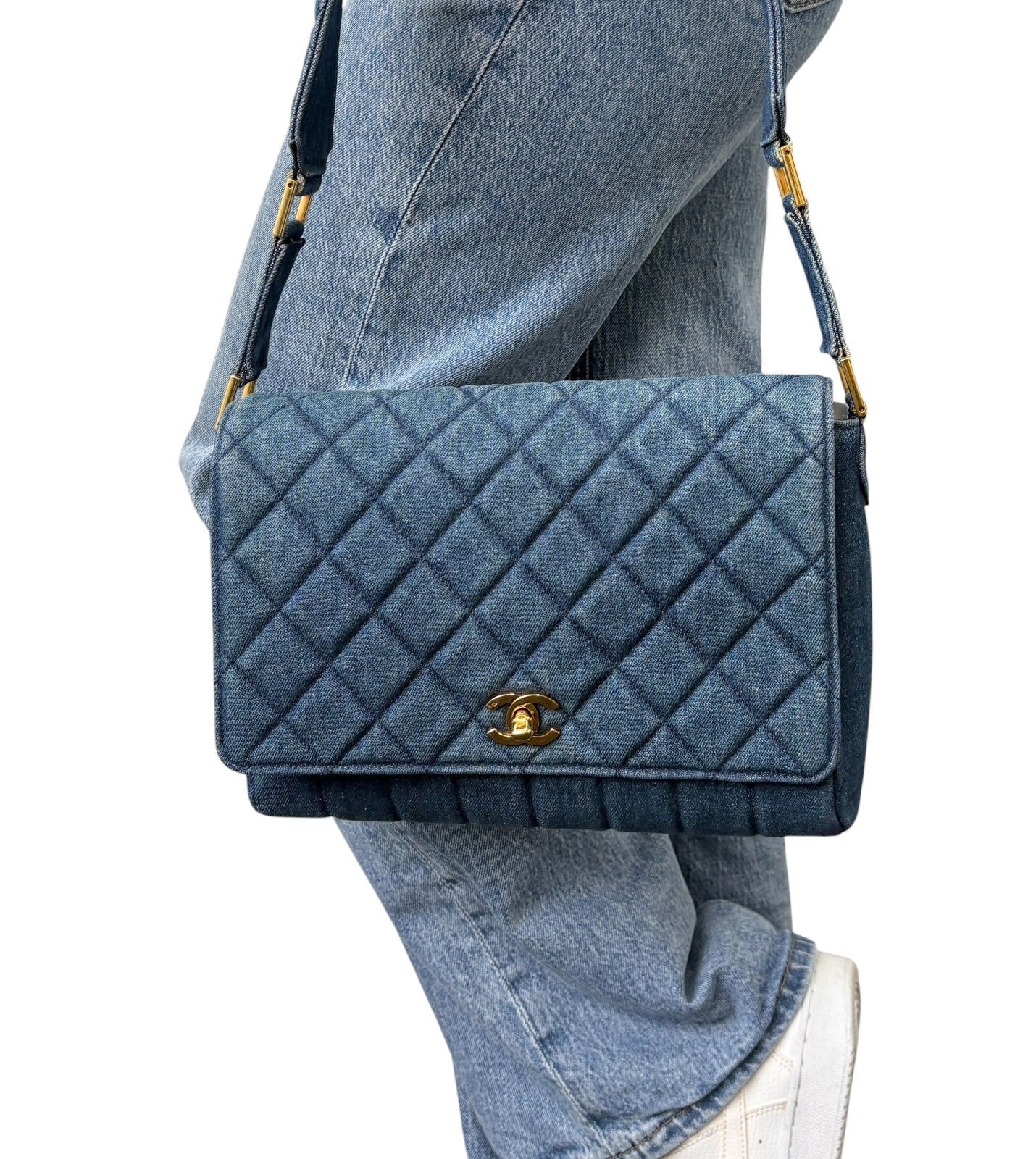 CHANEL Vintage CC Logo Quilted Denim Flap Shoulder Bag Blue Gold 901873