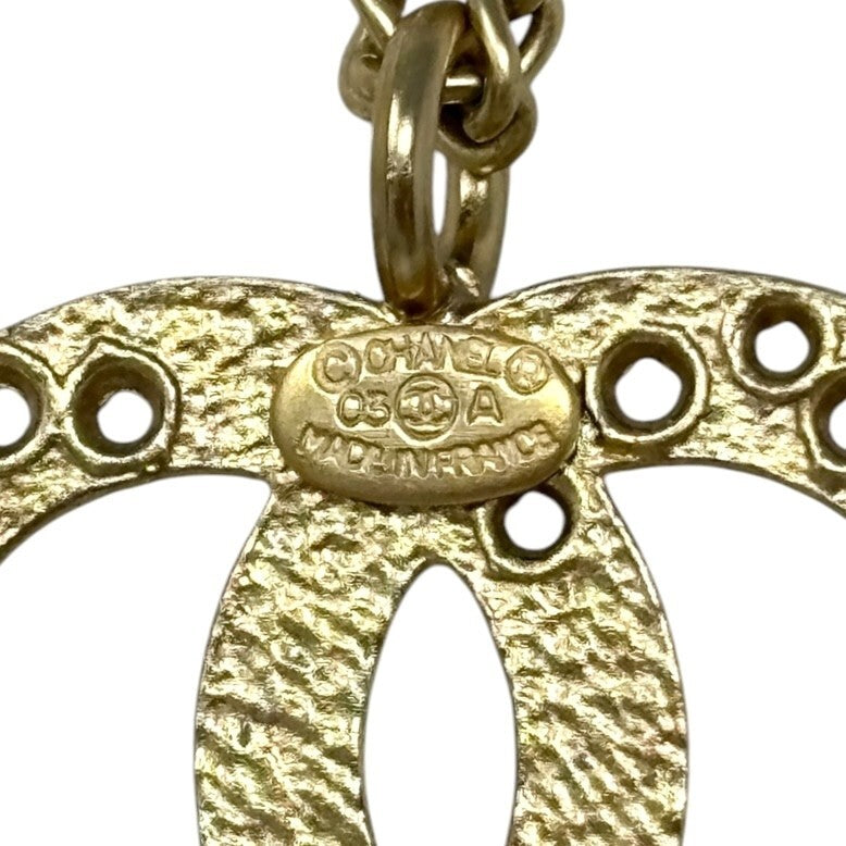CHANEL Vintage 03A CC Mark Logo Necklace Accessory Star Jewelry Gold Metal