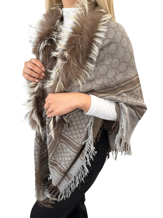 GUCCI Vintage GG Logo Monogram Fox Fur Shawl Scarf Wrap Gray Brown Wool 902253