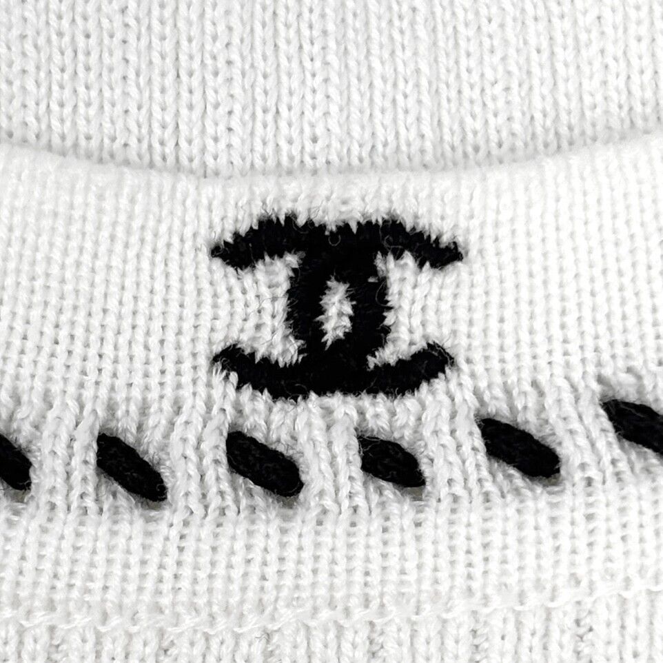 CHANEL Vintage 96P CC Logo Knit Tank Top #40 White Black Cotton Stitch