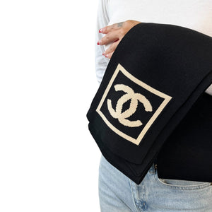CHANEL Sport Vintage 03A CC Mark Logo Knit Scarf Shawl Black Beige Cotton