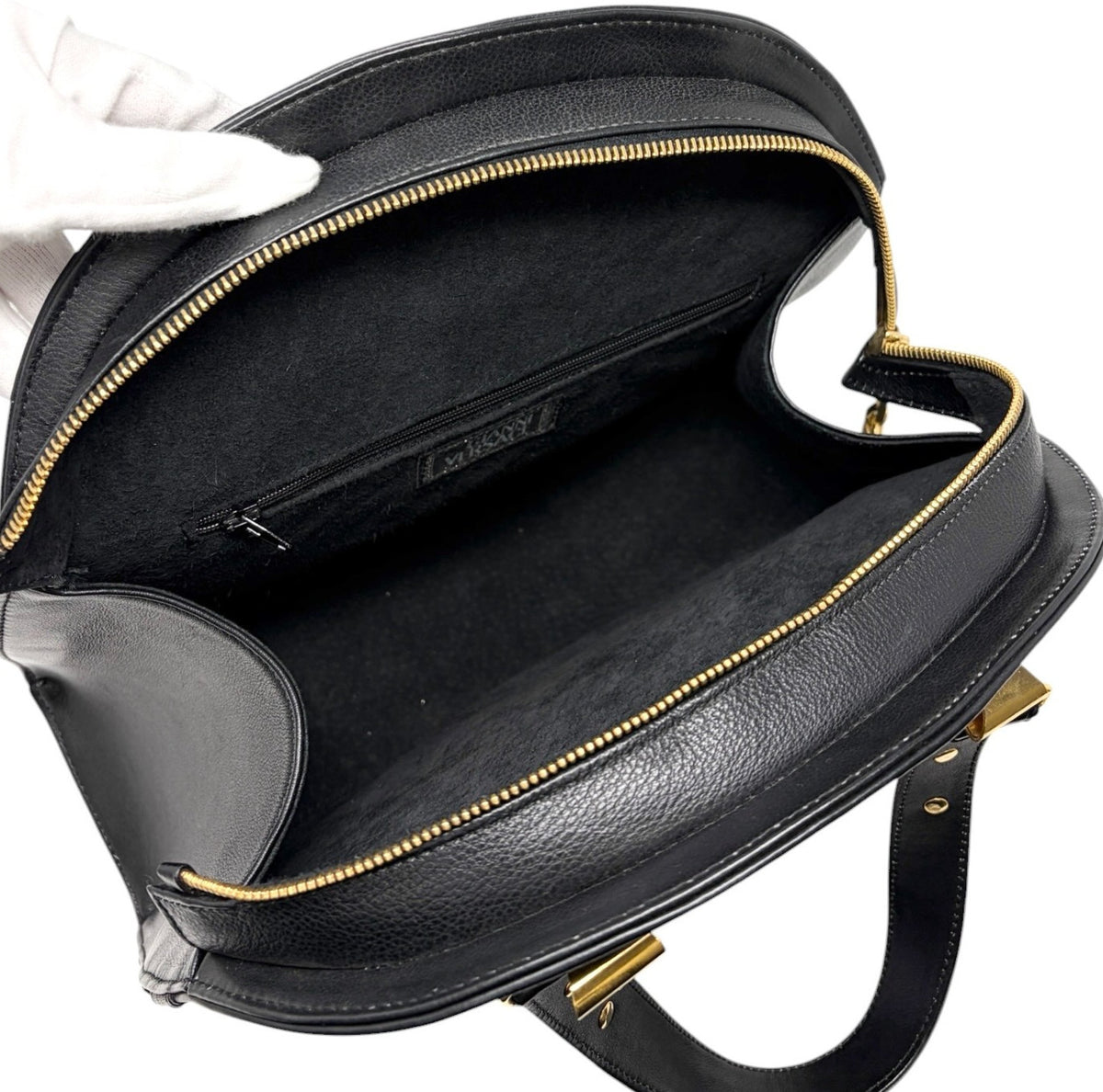 GIANNI VERSACE Vintage Medusa Logo Top Handle Bag Black Gold Leather Zip 902957