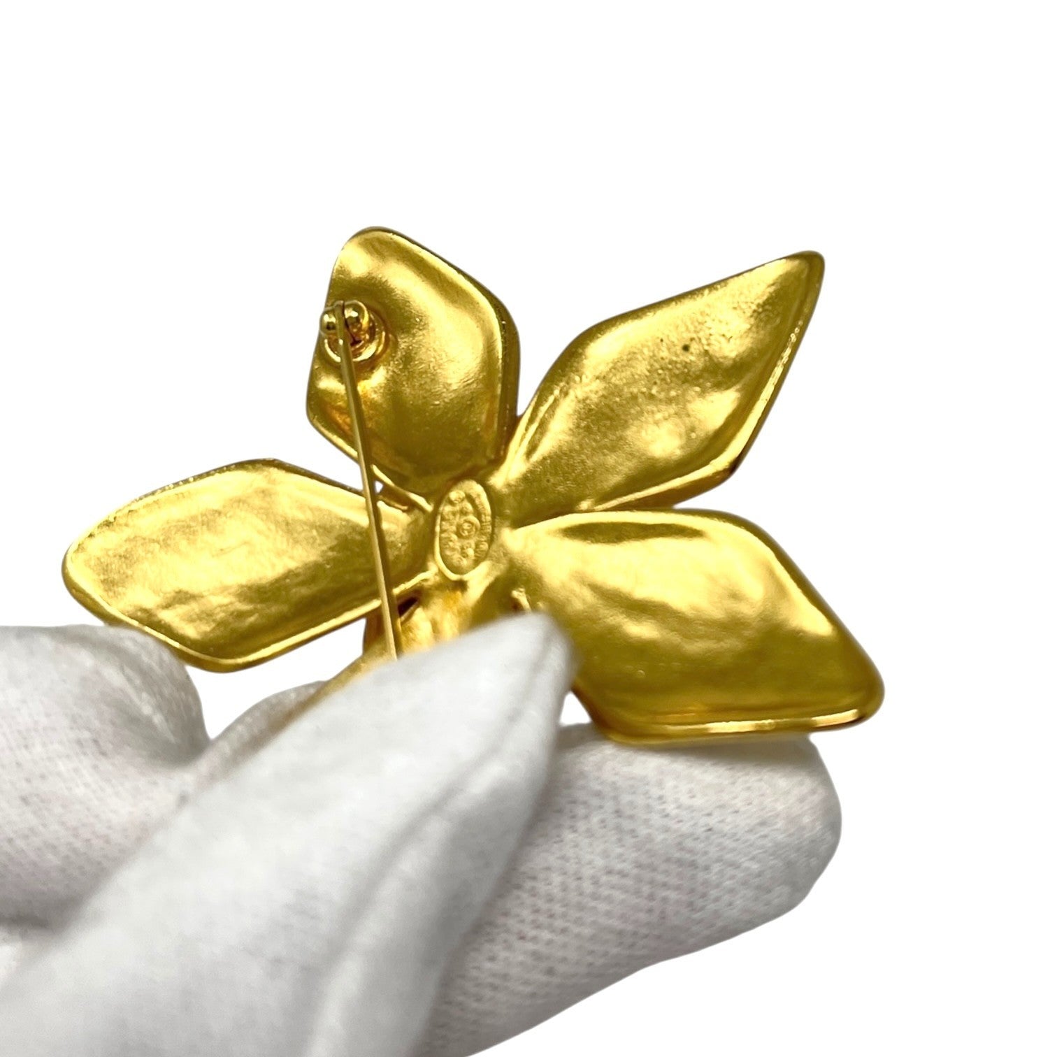 CHANEL Vintage 96P CC Gold Brooch Jewelry Accessory Pin Flower Metal